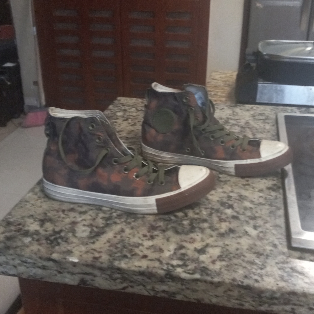 Green converse shoes